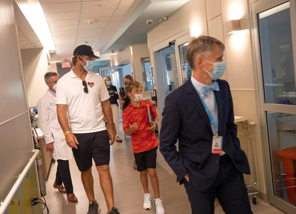 Former NFL star Greg Olsen’s charity highlights need for child cardiology care at MUSC